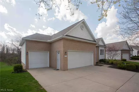 647 N Ridgecliff St, Tallmadge, OH 44278