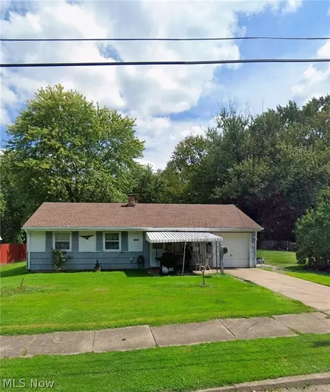 3563 Valerie Dr, Youngstown, OH 44502