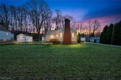 3510 Westview Ave NW, Canton, OH 44709
