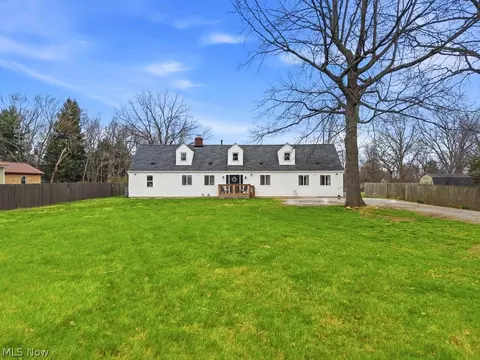 747 Killian Rd, Coventry, OH 44319