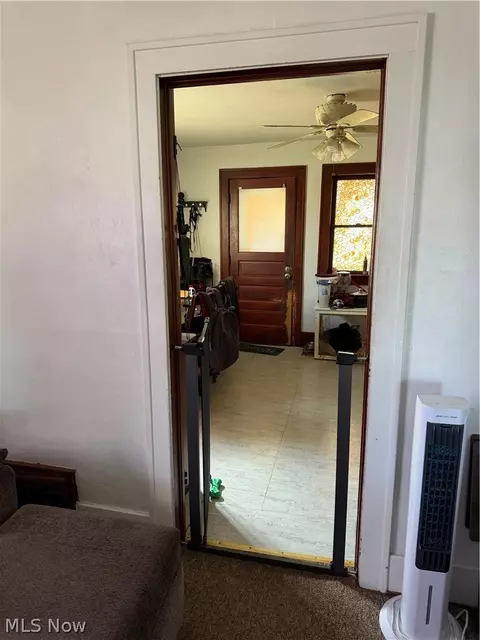 Entry Way - 2228 E 30th St, Lorain, OH 44055 photo 3 of 4