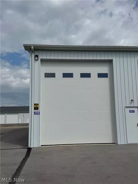 764 SE Catawba Rd #109, Port Clinton, OH 43452