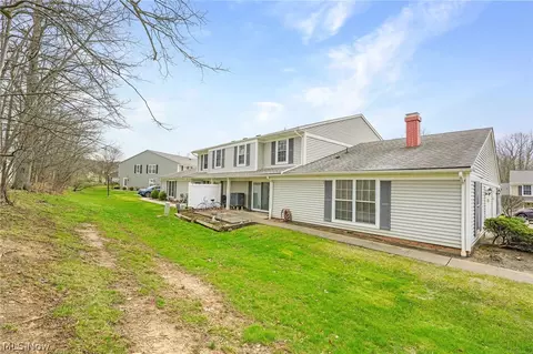 10364 Independence Dr #19C, North Royalton, OH 44133