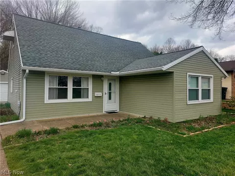 2215 Clyde St, Poland, OH 44514
