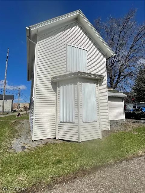 1107 Market Ave S, Canton, OH 44707