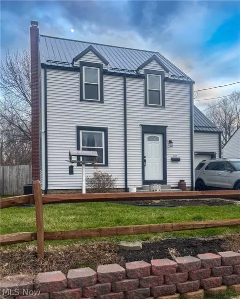 804 15th St SW, Massillon, OH 44647