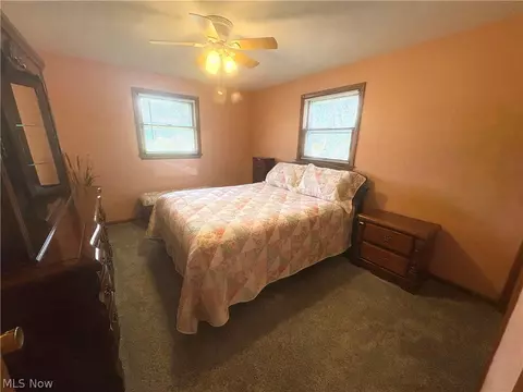 511 Edison St, Struthers, OH 44471 photo 16