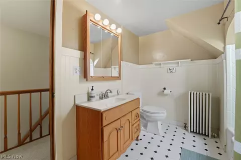 Bath - 1811 E 30th St, Ashtabula, OH 44004 photo 2 of 3
