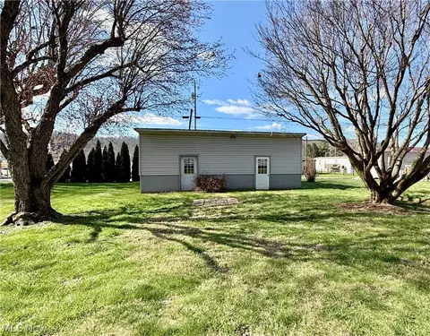 Exterior - 175 3rd St, Lowell, OH 45744 photo 3 of 6