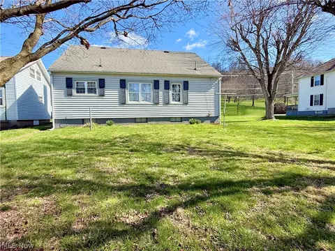 Exterior - 175 3rd St, Lowell, OH 45744 photo 4 of 6