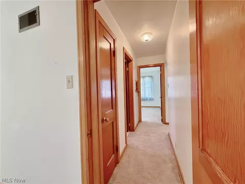 Entry Way - 175 3rd St, Lowell, OH 45744 photo 4 of 4
