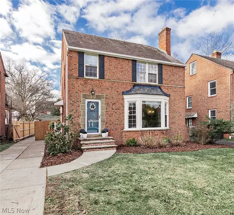 3874 Grenville Rd, University Heights, OH 44118