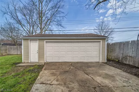 604 Bell Ave, Elyria, OH 44035 photo 26