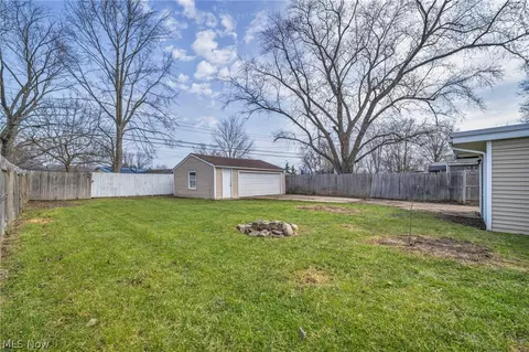 604 Bell Ave, Elyria, OH 44035 photo 28