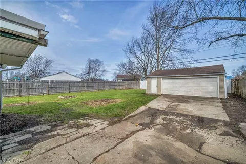 604 Bell Ave, Elyria, OH 44035 photo 30