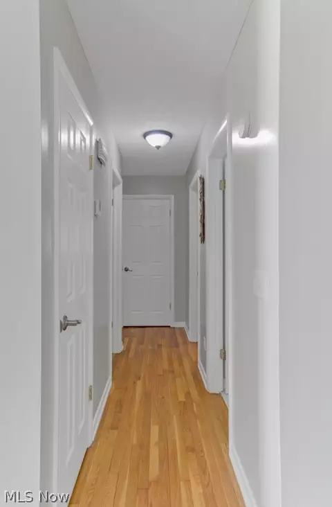 Entry Way - 251 E Mohawk Dr, Malvern, OH 44644 photo 2 of 2
