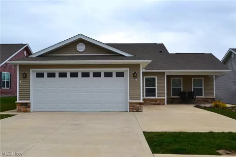 1572 Arrow Dr, Ashland, OH 44805