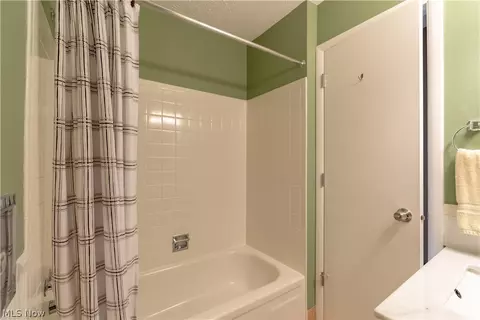3217 Creekside Dr, Norton, OH 44203 photo 25