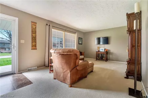 3217 Creekside Dr, Norton, OH 44203 photo 8