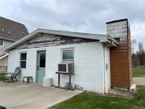 760 Happy Valley Rd, Parkersburg, WV 26104