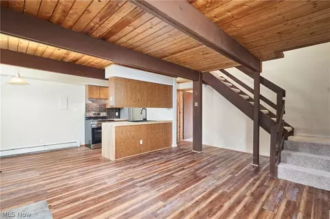 1722 Treetop Trl #D, Akron, OH 44313