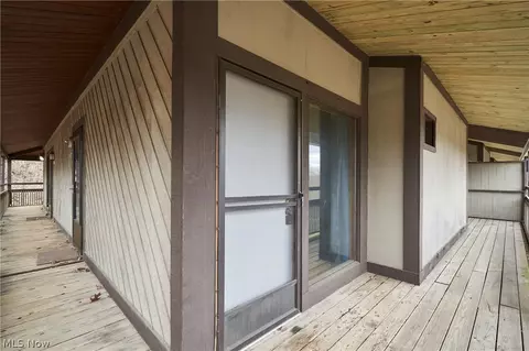 1722 Treetop Trl #D, Akron, OH 44313