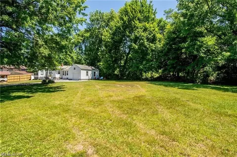Exterior - 110 Boardman Blvd, Boardman, OH 44512 photo 3 of 3