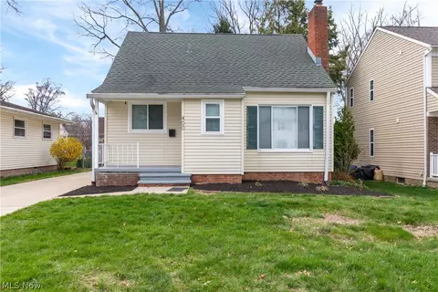 400 Elmwood Rd, Bay Village, OH 44140