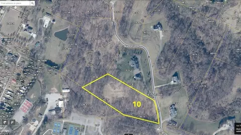 10 Bella Vista Dr, Vienna, WV 26105