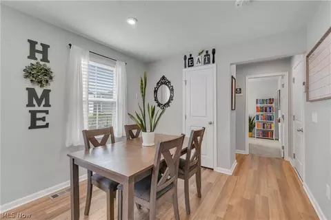 180 Wild Flower Dr, Elyria, OH 44035 photo 12