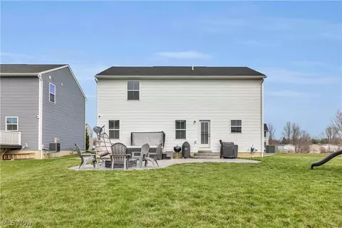 180 Wild Flower Dr, Elyria, OH 44035 photo 32