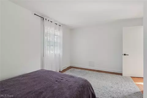Bedroom - 30320 Miles Rd, Solon, OH 44139 photo 9 of 10