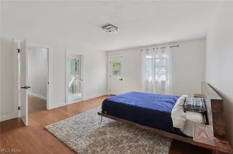Bedroom - 30320 Miles Rd, Solon, OH 44139 photo 3 of 10