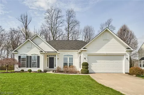 526 Paolo Cir NW, Canton, OH 44709