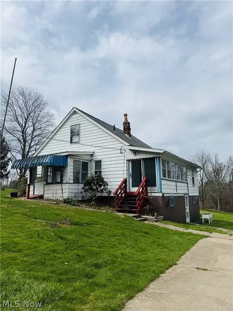 668 Springview Rd, East Liverpool, OH 43920