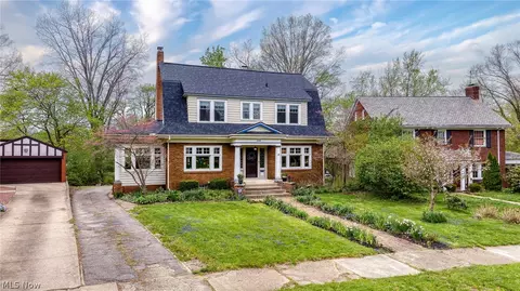 210 Storer Ave, Akron, OH 44302