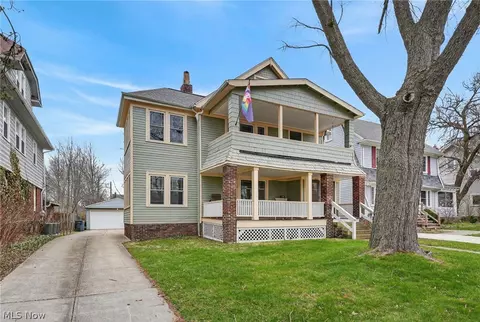 3221 Bradford Rd, Cleveland Heights, OH 44118