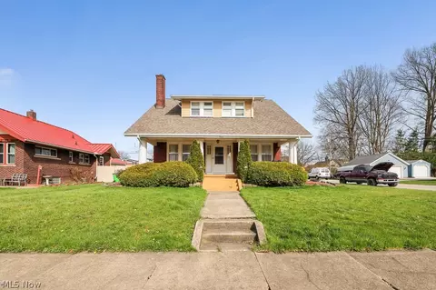 2144 Ridgewood Ave, Alliance, OH 44601