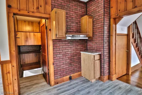 Entry Way - 46346 County Road 495, Coshocton, OH 43812 photo 1 of 2
