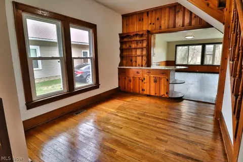Living - 46346 County Road 495, Coshocton, OH 43812 photo 3 of 4
