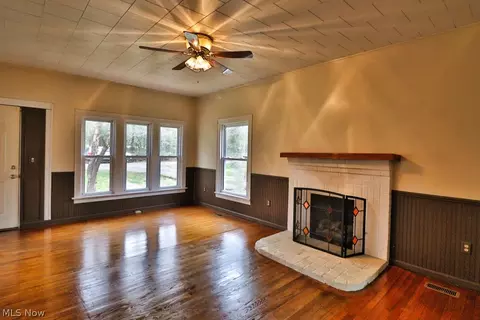 Living - 46346 County Road 495, Coshocton, OH 43812 photo 4 of 4