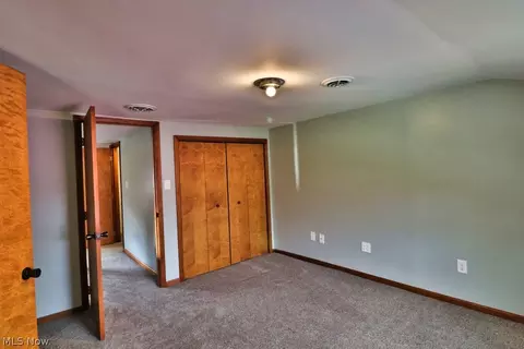 Bedroom - 46346 County Road 495, Coshocton, OH 43812 photo 2 of 4