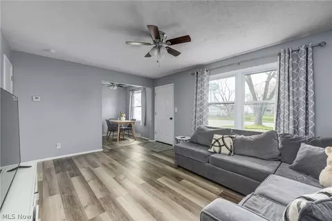 Living - 572 Bell Ave, Elyria, OH 44035 photo 3 of 3