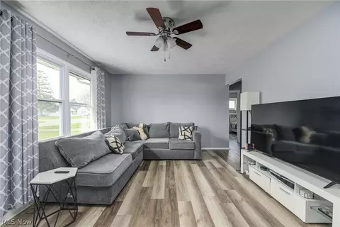 Living - 572 Bell Ave, Elyria, OH 44035 photo 1 of 3