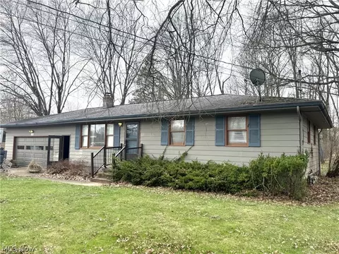 1180 Keefer Rd, Girard, OH 44420