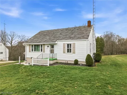 739 Sunset Dr, Lisbon, OH 44432