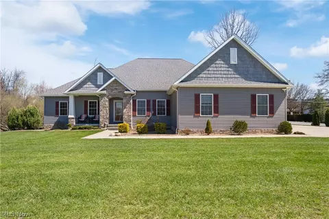 535 E Caston Rd, Uniontown, OH 44685