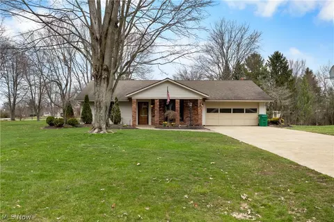 391 Kathleen Dr, Jefferson, OH 44047
