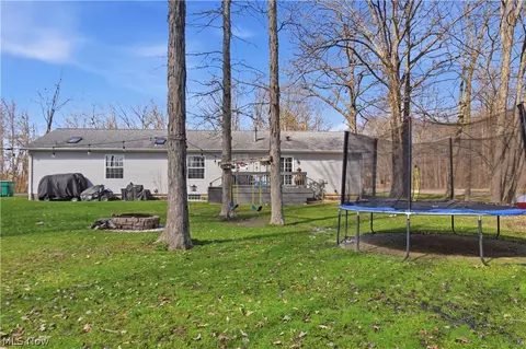 Exterior - 898 Longshadow Dr, Roaming Shores, OH 44084 photo 6 of 8