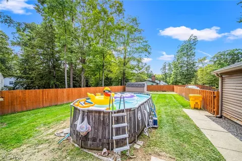 Exterior - 4234 Caylor Ct, Ashtabula, OH 44004 photo 7 of 10
